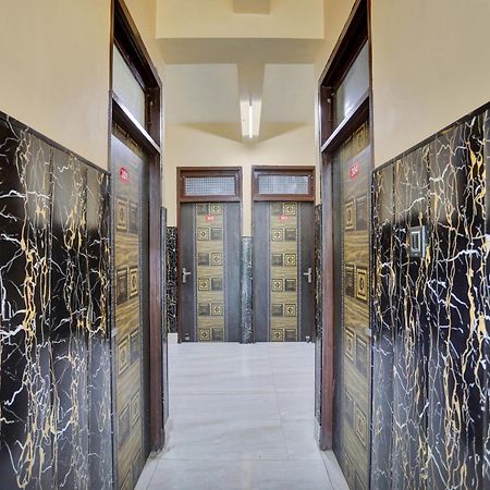 Chaya Hotel And Banquet Hall Канпур Екстериор снимка
