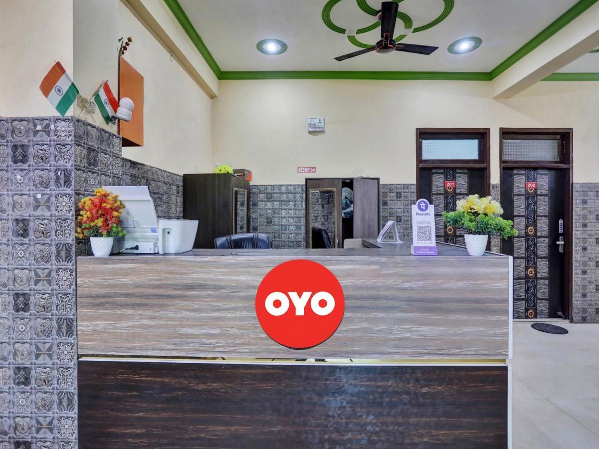 Chaya Hotel And Banquet Hall Канпур Екстериор снимка