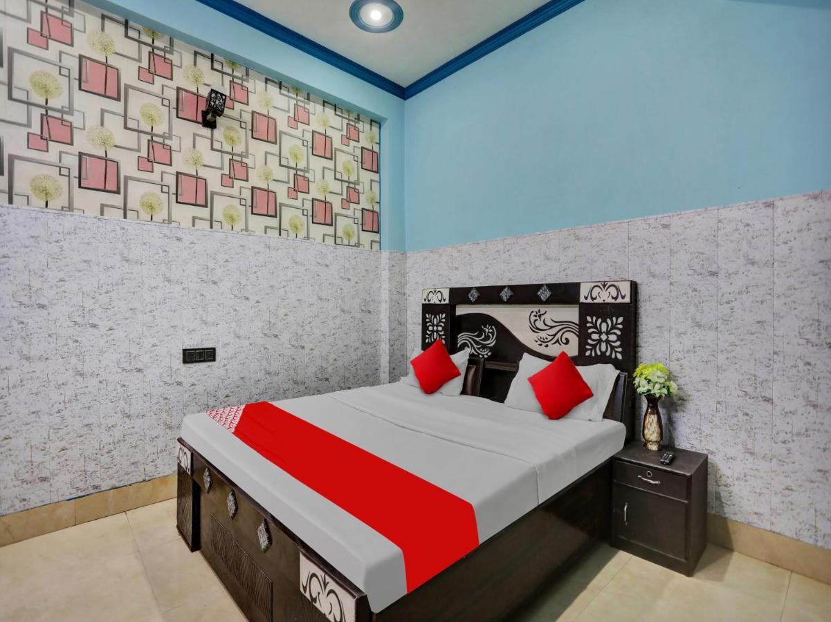 Chaya Hotel And Banquet Hall Канпур Екстериор снимка
