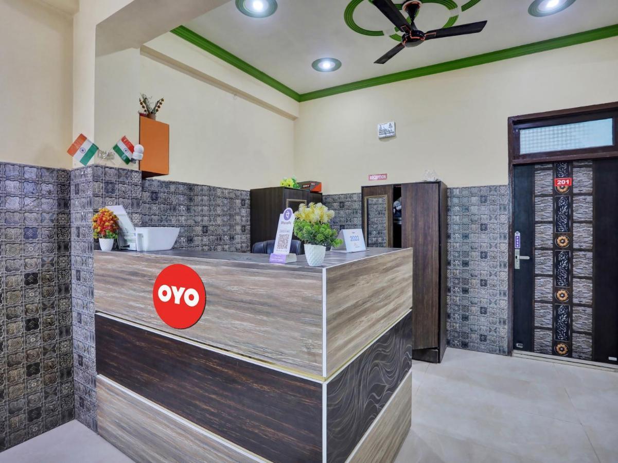 Chaya Hotel And Banquet Hall Канпур Екстериор снимка