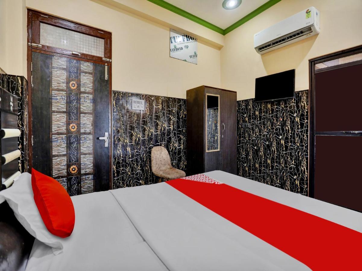 Chaya Hotel And Banquet Hall Канпур Екстериор снимка