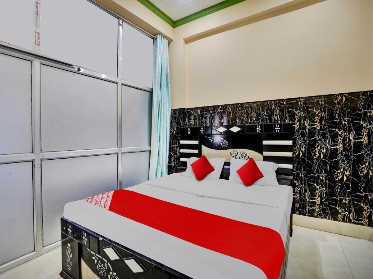 Chaya Hotel And Banquet Hall Канпур Екстериор снимка