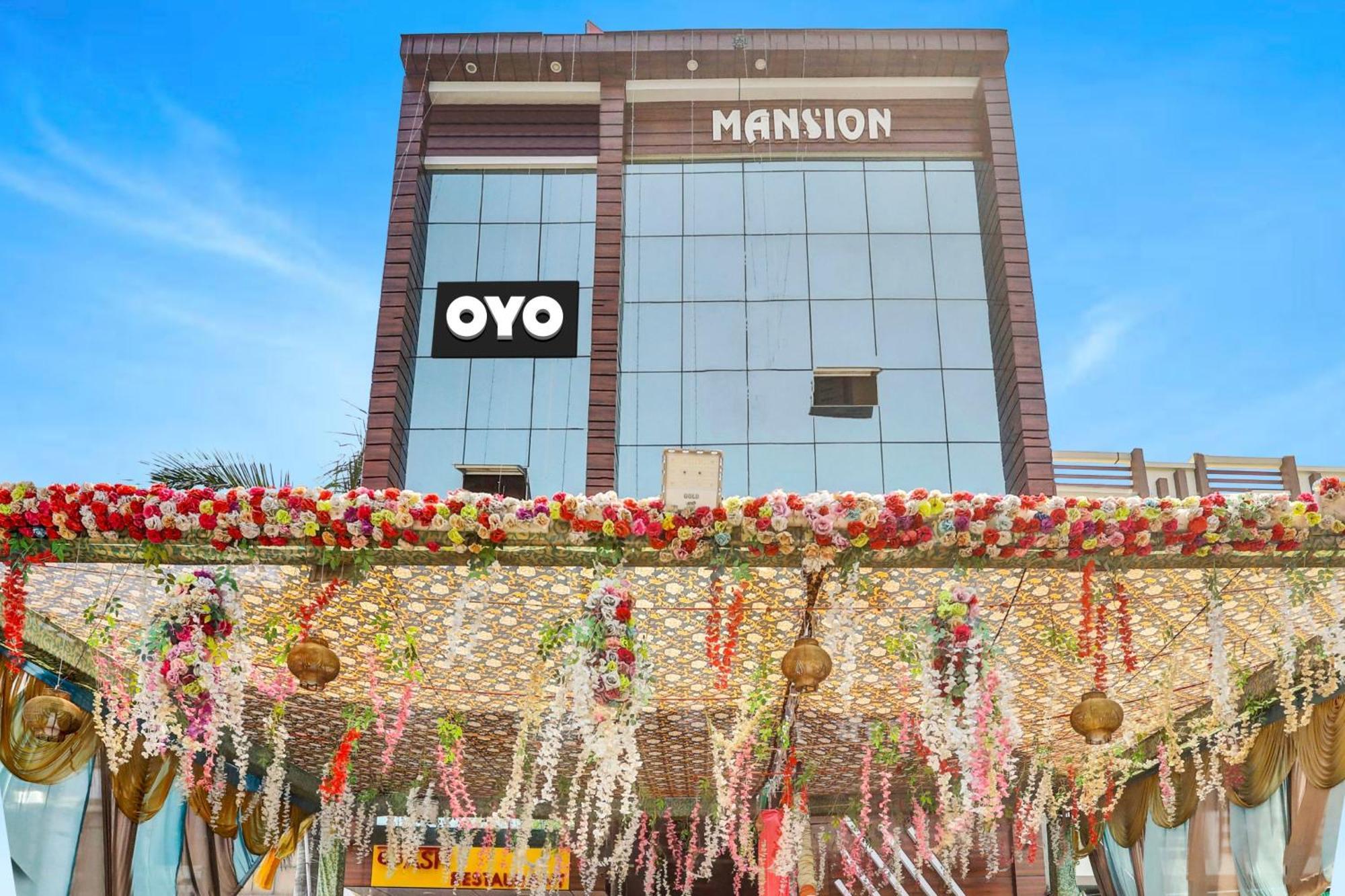 Chaya Hotel And Banquet Hall Канпур Екстериор снимка